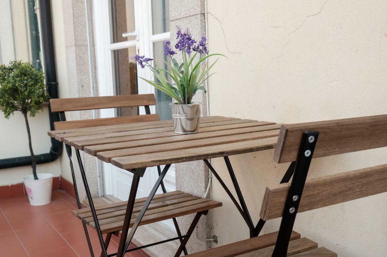 Apartment With Balcony In The Square Porto Ngoại thất bức ảnh