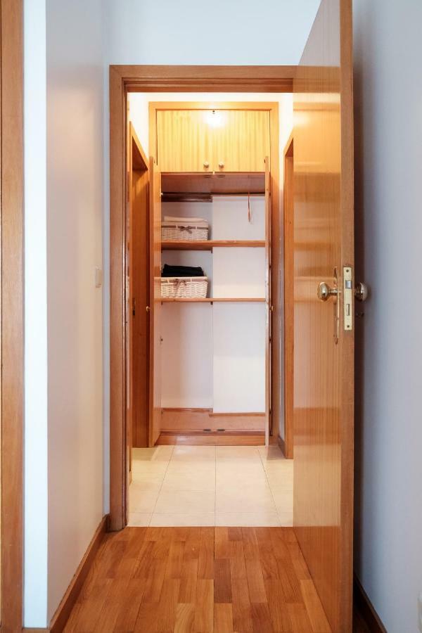 Apartment With Balcony In The Square Porto Ngoại thất bức ảnh