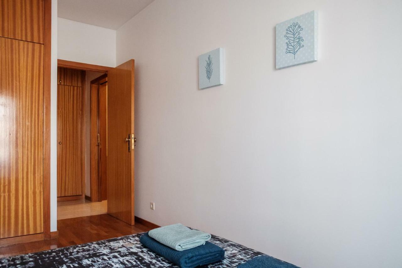 Apartment With Balcony In The Square Porto Ngoại thất bức ảnh