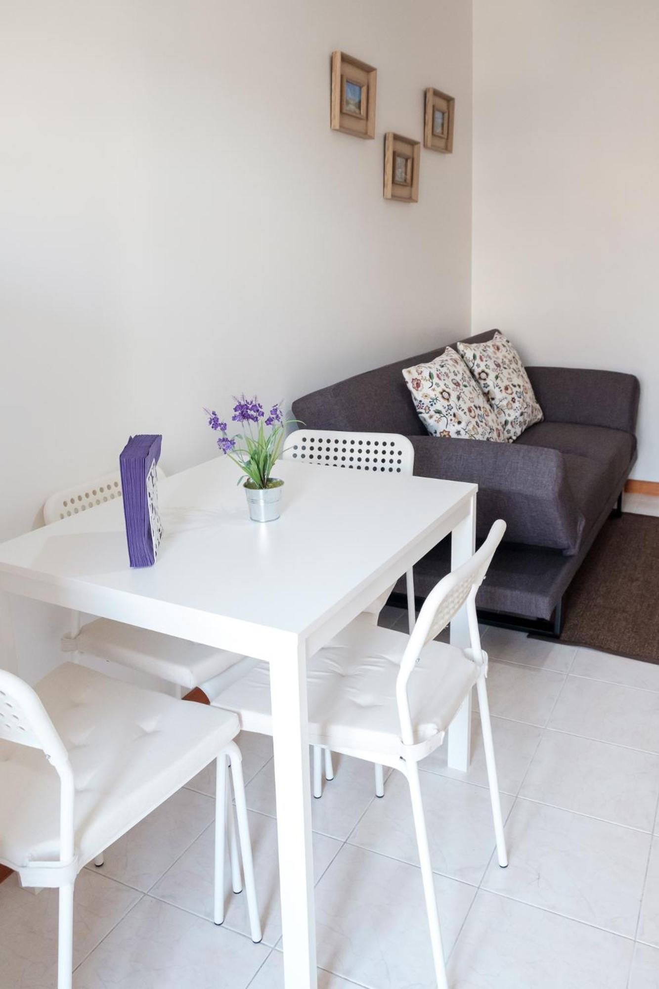 Apartment With Balcony In The Square Porto Ngoại thất bức ảnh