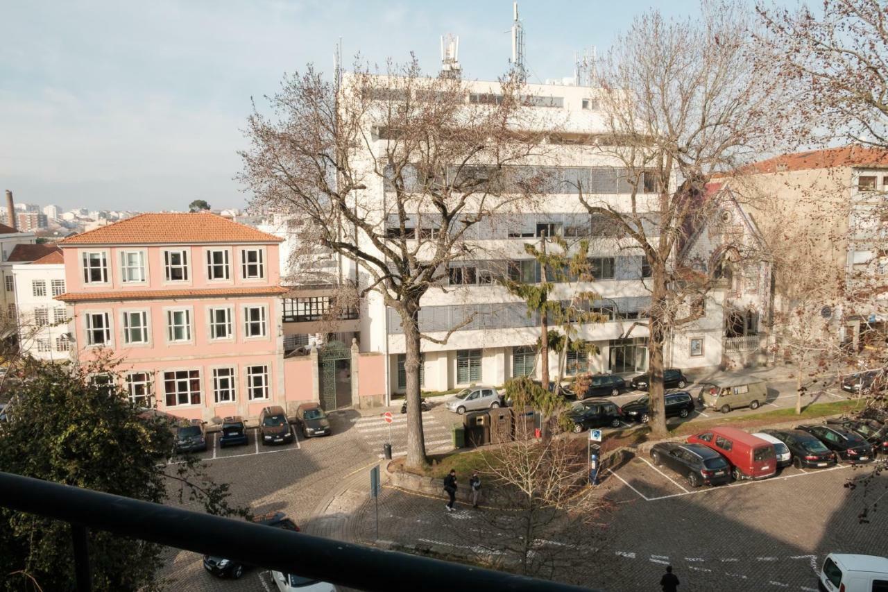 Apartment With Balcony In The Square Porto Ngoại thất bức ảnh